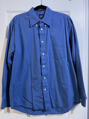 GAP Men's Blue Button-Down Long Sleeve Shirt